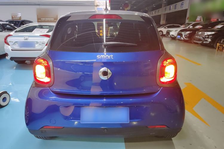 Used  forfour 2016 0.9T 66 kW Pioneer Edition