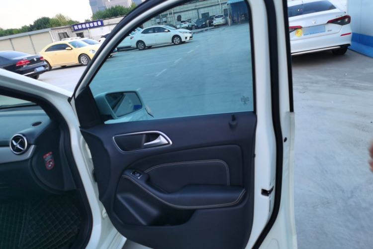 Used Mercedes-Benz B-Class 2015 B 200 Sport Edition
