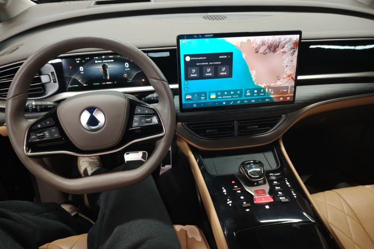 Used Denza D9 2022 DM-i 970 Four-Wheel Drive Flagship Model