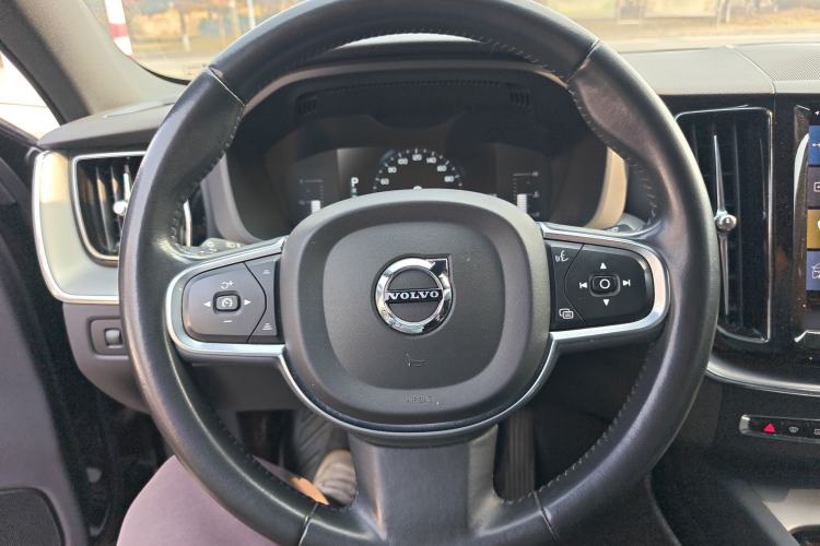 Used Volvo XC60 2021 T5 4x4 Smart Luxury Edition
