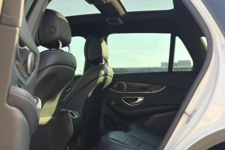 Used Mercedes-Benz GLC 2019 GLC 260 L 4MATIC Dynamic Model