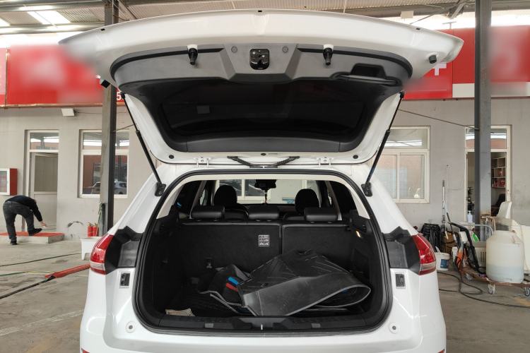 Used Haval H6 2017 Red-Label 1.3T Automatic Two-Wheel Drive ZhiShang Model
