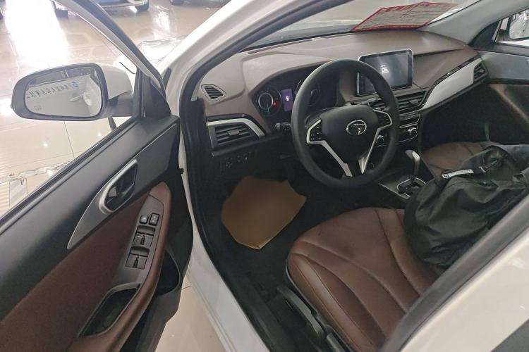 Used Soueast A5 Wing Dance 2019 1.5L CVT Wingzun Edition China VI compliant
