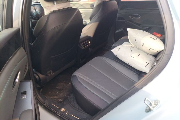 Used BYD Qin L 2025 DM-i Smart Drive 80KM Leading Model