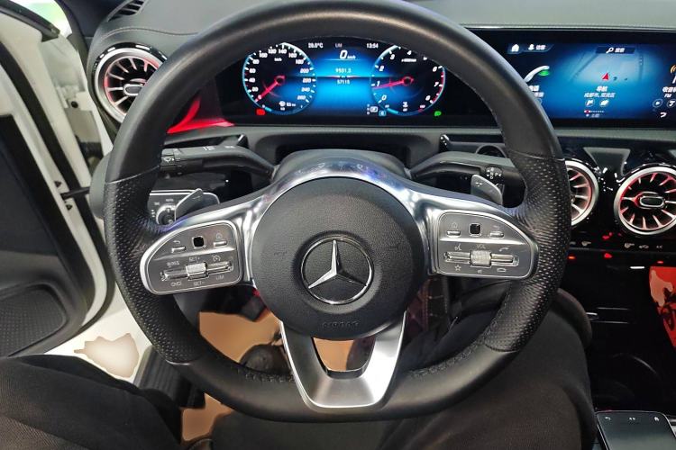 Used Mercedes-Benz A-Class 2022 Second Facelift A 200 L Sport Sedan Fashion Version
