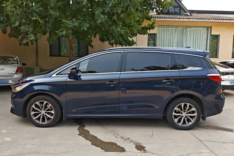 Used BYD Song MAX 2019 1.5T Automatic Smart Connect Ruiyi Model 6-Seater China V Standard
