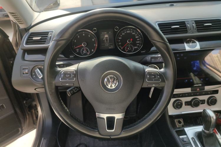 Used Volkswagen Magotan 2013 1.8TSI Luxury Model

