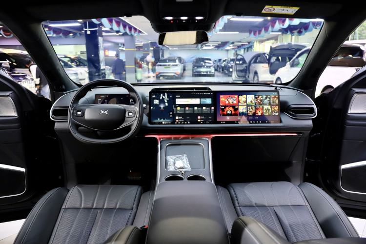 Used XPeng G9 2025 725 with Ultra-Long Range Max
