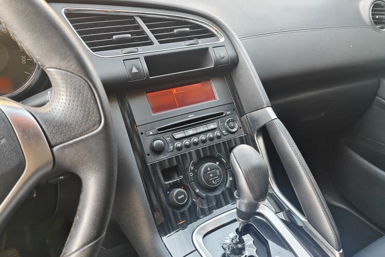 Used Peugeot 3008 2015 2.0L Automatic Trend Edition
