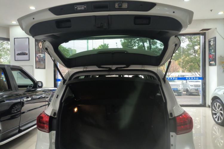 Used Volkswagen Tiguan 2017 300TSI Automatic Two-Wheel Drive Silk Road Comfort Edition
