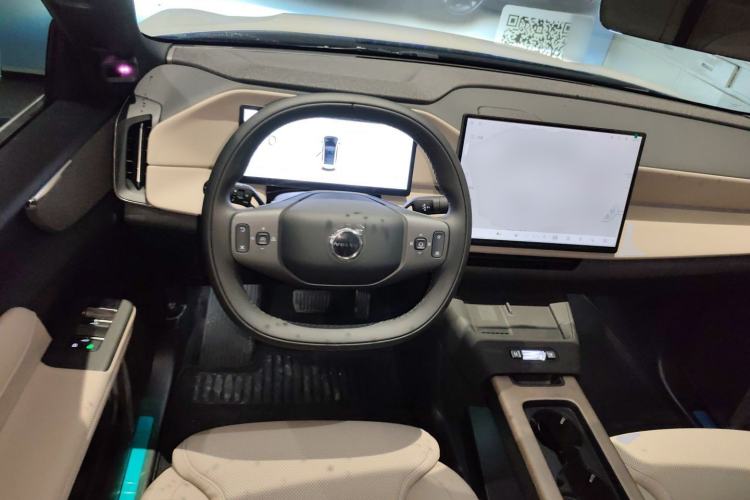 Used Volvo Volvo XC70 Plug-in Hybrid 