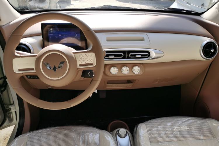 Used Wuling Hongguang MINIEV 2025 Four-Door Version Advanced Edition
