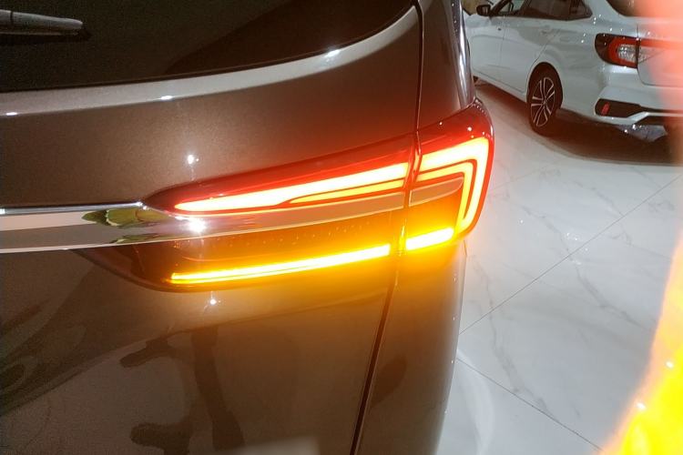 Used Buick GL8 2023 Land Executive Class 652T Luxury Model
