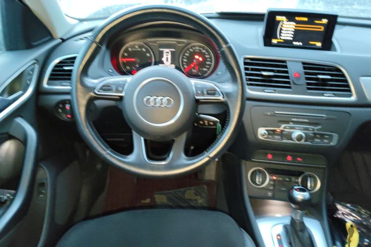 Used Audi Q3 2016 35 TFSI Fashion Model
