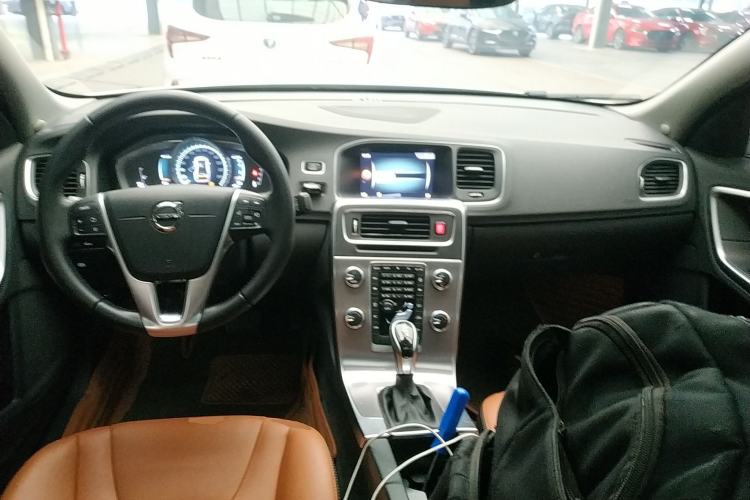 Used Volvo S60 2018 S60L T4 Smart & Ambitious Edition
