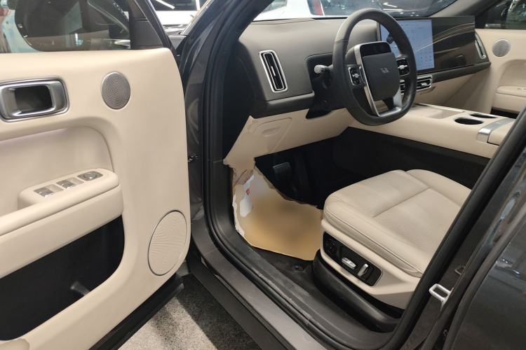 Used Li Auto L7 2023 Air model
