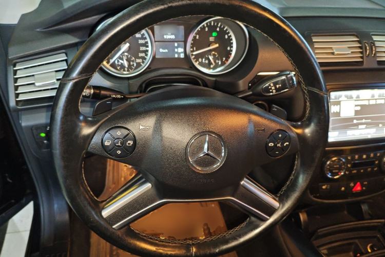 Used Mercedes-Benz R-Class 2014 R 320 4MATIC Luxury Model
