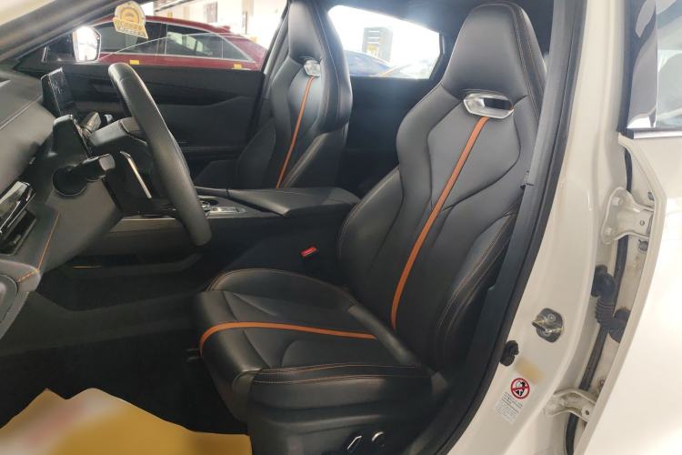 Used Changan UNI-V 2024 1.5T Smart Navigation Version
