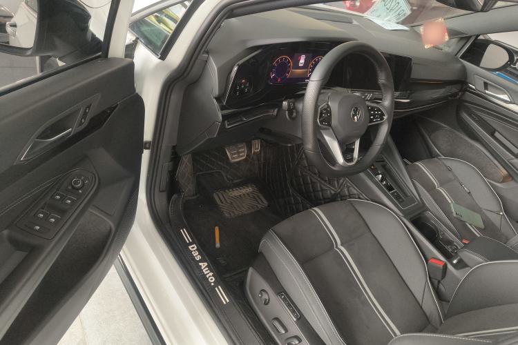 Used Volkswagen Golf 2023 Facelift 280TSI DSG R-Line Lite
