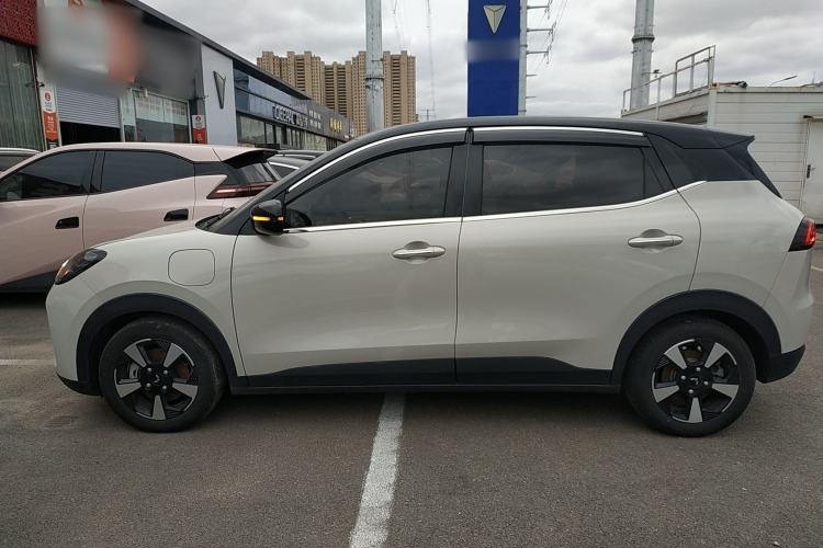 Used Wuling Bingo PLUS 2024 330 km Range Five-Seater Version
