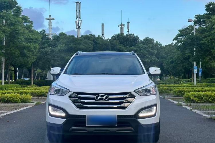 Used Hyundai Santa Fe 2013 2.4L Automatic Two-Wheel Drive Smart Version
