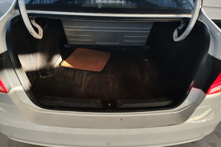 Used Volkswagen Jetta 2019 Dream Edition 1.4L Manual Fashion Version
