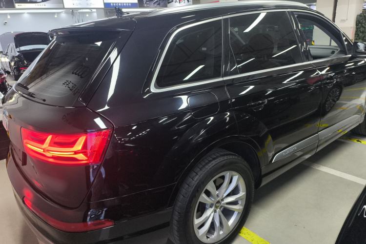 Used Audi Q7 2019 45 TFSI Comfort Model