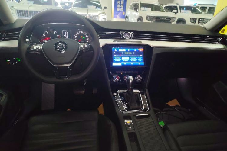 Used Volkswagen Magotan 2019 330TSI DSG Leading Model China VI Standard
