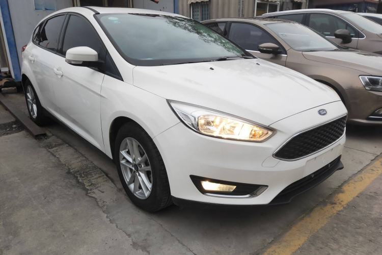 Used Ford Focus 2017 Hatchback 1.6L Automatic Fashion Edition Smart Drive Version
