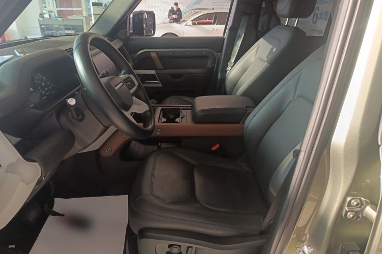 Used Land Rover Defender 2023 Facelift 110 3.0T P400 Dark Edition
