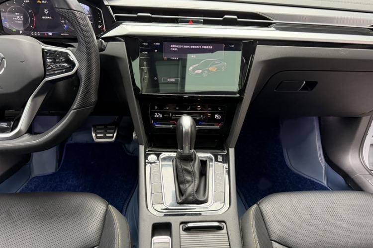 Used Volkswagen FAW-Volkswagen CC 2023 380TSI Striking Edition
