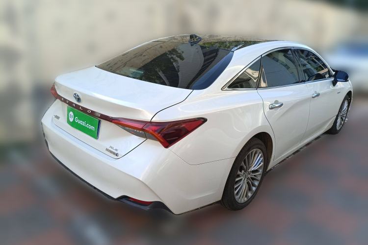 Used Toyota Avalon 2019 Dual-Engine 2.5L XLE Prestige Version China VI Standard
