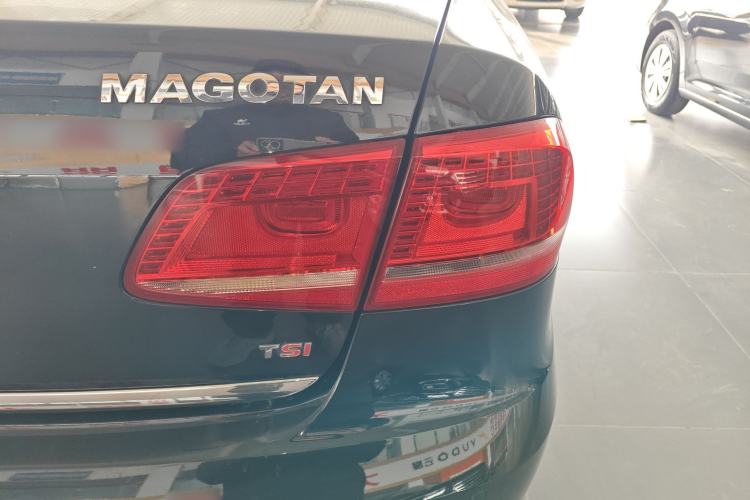 Used Volkswagen Magotan 2016 1.8TSI Luxury Comfort Model