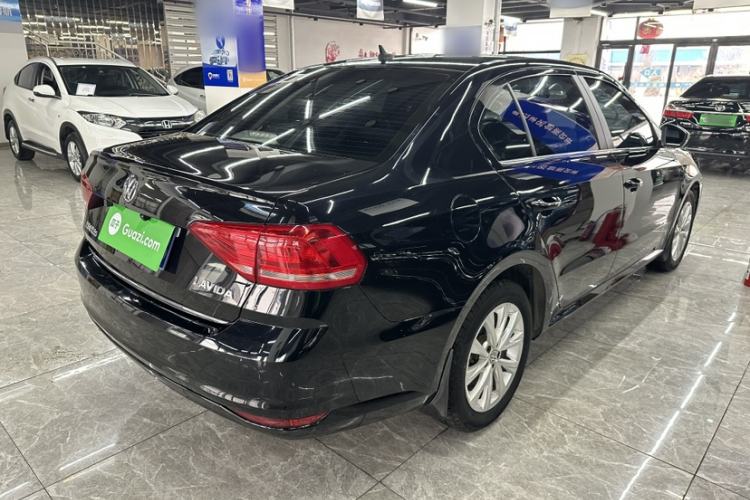 Used Volkswagen Lavida 2015 1.6L Automatic Comfort Edition
