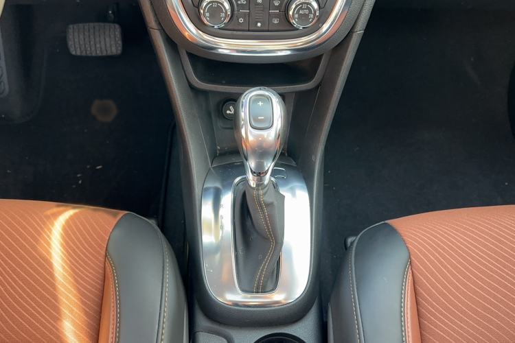 Used Buick Encore 2013 1.4T Automatic Two-Wheel Drive Leading Model
