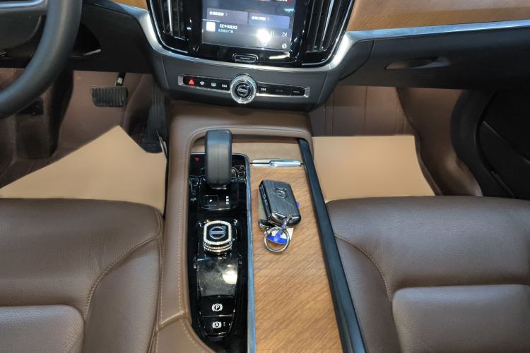 Used Volvo S90 2024 B5 Zhiyi Luxury Edition
