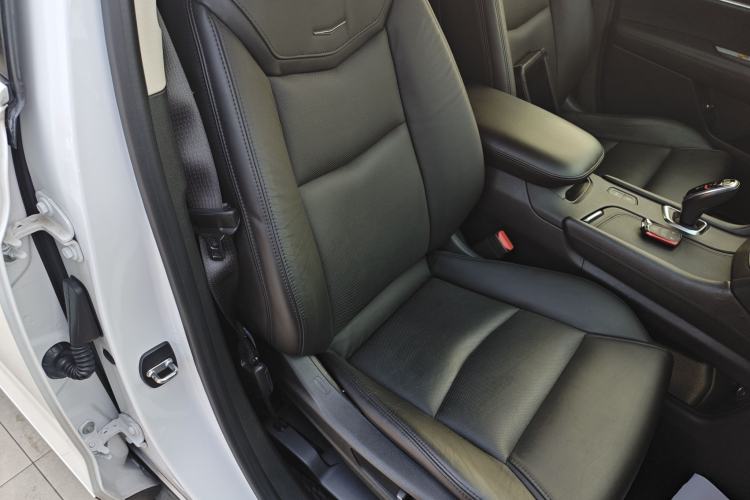 Used Cadillac XT5 2018 25T Luxury Model
