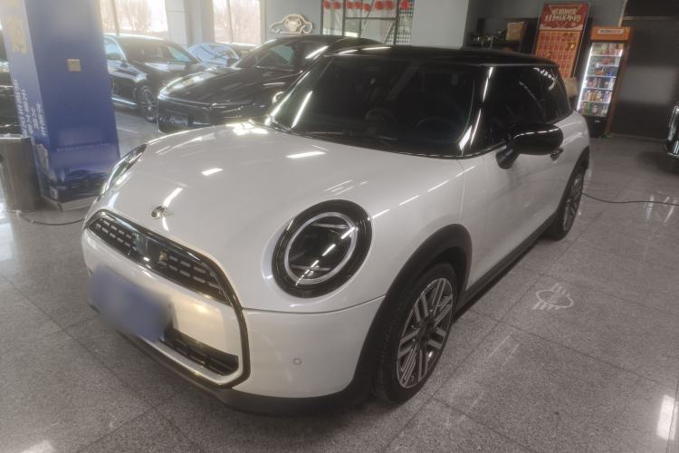 Used MINI MINI 2025 1.5T COOPER Classic Edition