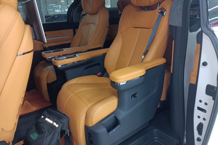 Used  LEVC L380 2025 650 km Flagship Edition All-Wheel Drive