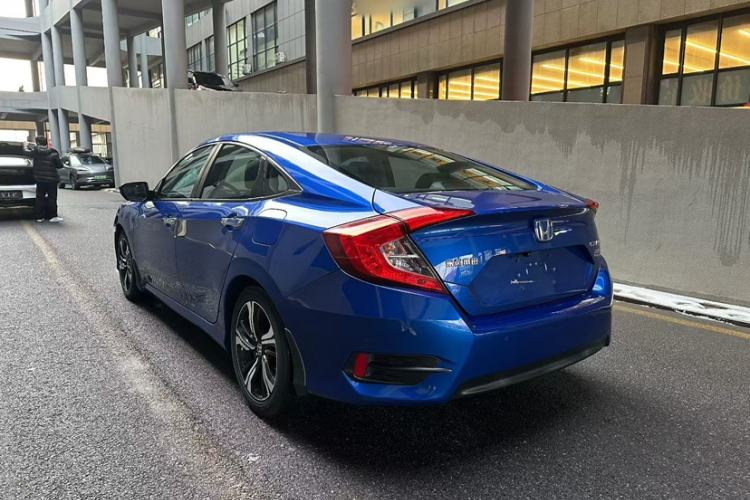 Used Honda Civic 2016 220TURBO CVT Prestige Edition
