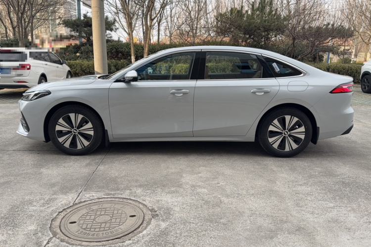 Used Geely Galaxy Galaxy A7 2025 Model EM-i 150km Prestige Edition
