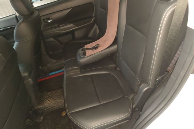 Used Mitsubishi Outlander 2021 Revised Version 2.0L Two-Wheel Drive Comfort Edition 5 Seats
