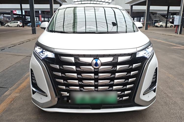 Used Denza D9 2022 DM-i 1040 Prestige Model
