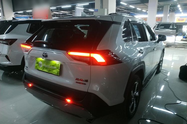 Used Toyota RAV4 2022 Dual-Engine 2.5L E-CVT Four-Wheel Drive Elite Plus Edition
