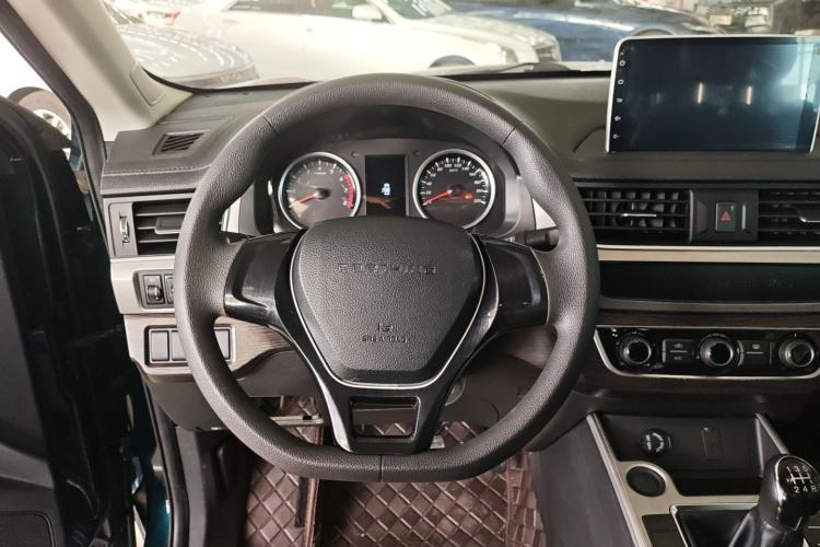 Used FORTHING T5 2023 Grand Edition 1.6L Manual Dream Version Five Seats
