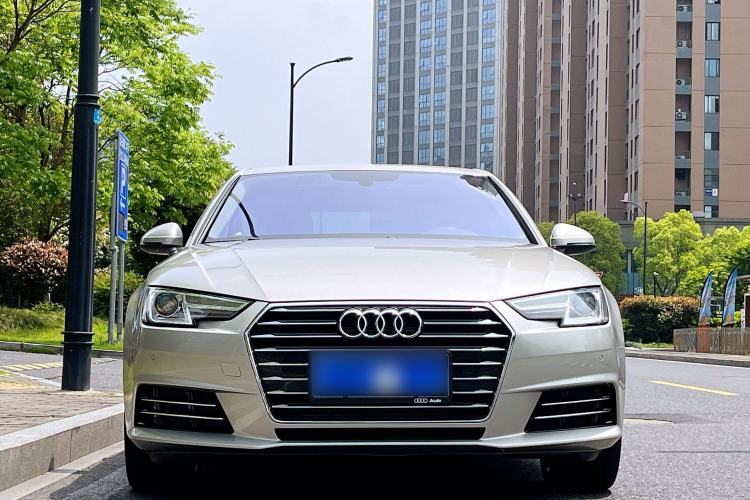 Used Audi A4L 2018 30th Anniversary Edition 40 TFSI Trendy Model
