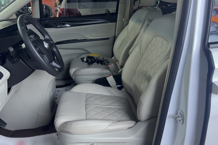 Used Buick GL8 2023 ES Lu Zun Comfort Model
