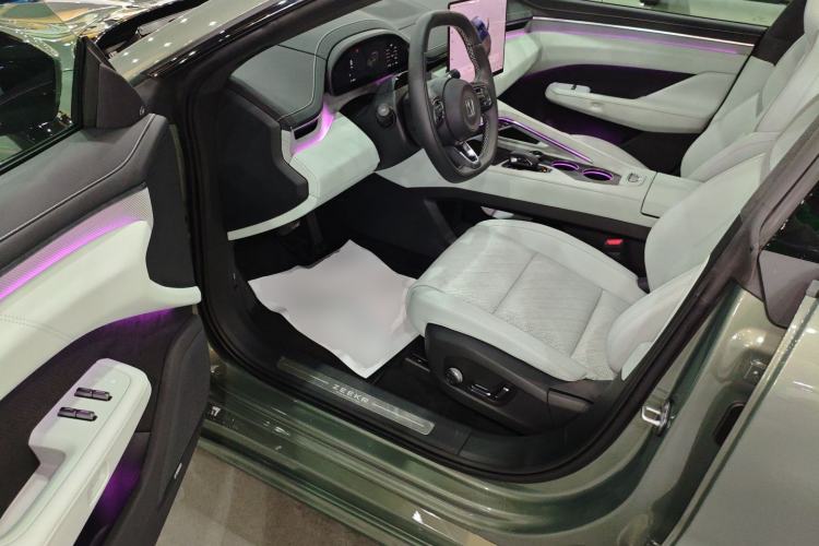 Used Zeekr 001 2025 WE Edition 100 kWh Rear-Wheel Drive