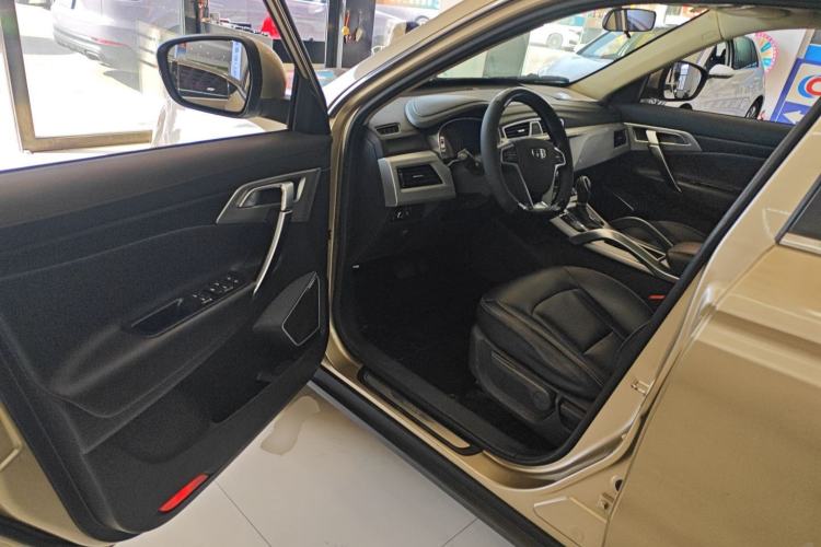 Used Geely Auto Emgrand X7 Sport 2016 1.8TD Automatic Smart Connectivity Version