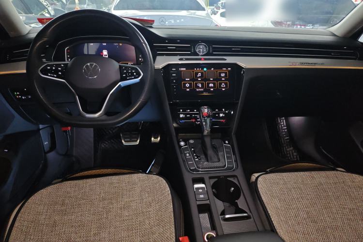 Used Volkswagen Magotan 2023 2 Million Units Limited Edition 330TSI DSG Leading Version